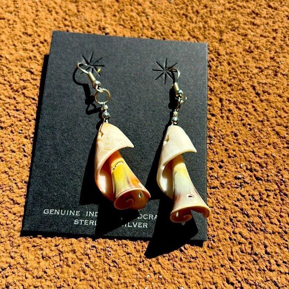 Native made sea shell earrings - Picture 1 of 4
